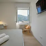 White House & Views Apartament Como