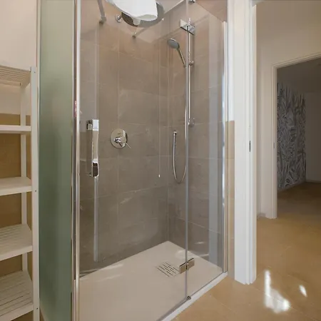 Apartment White House & Views